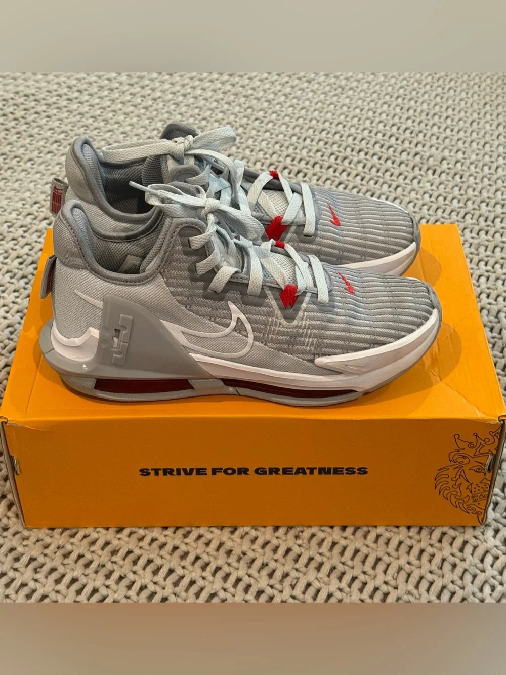 Nike light gray